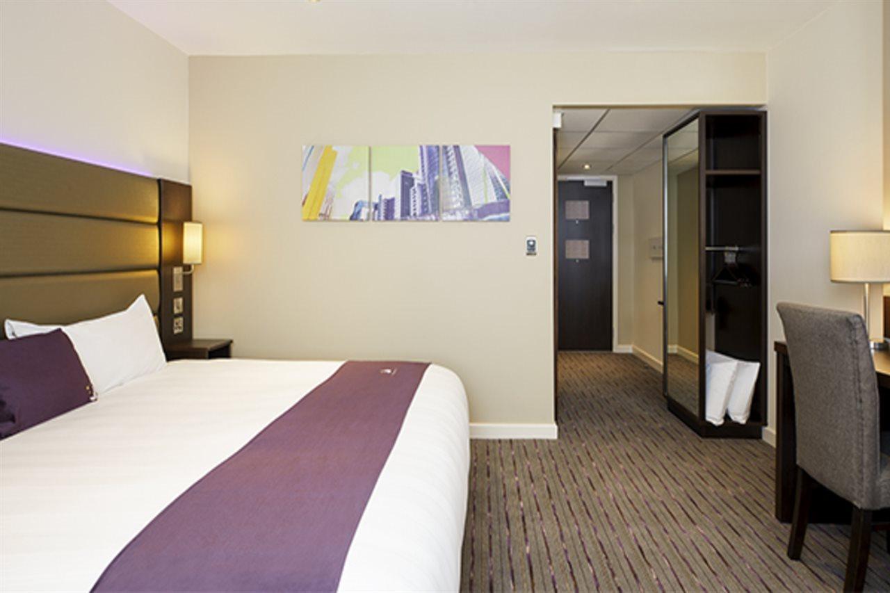Premier Inn Premier Inn เวย์มัธ ภายนอก รูปภาพ